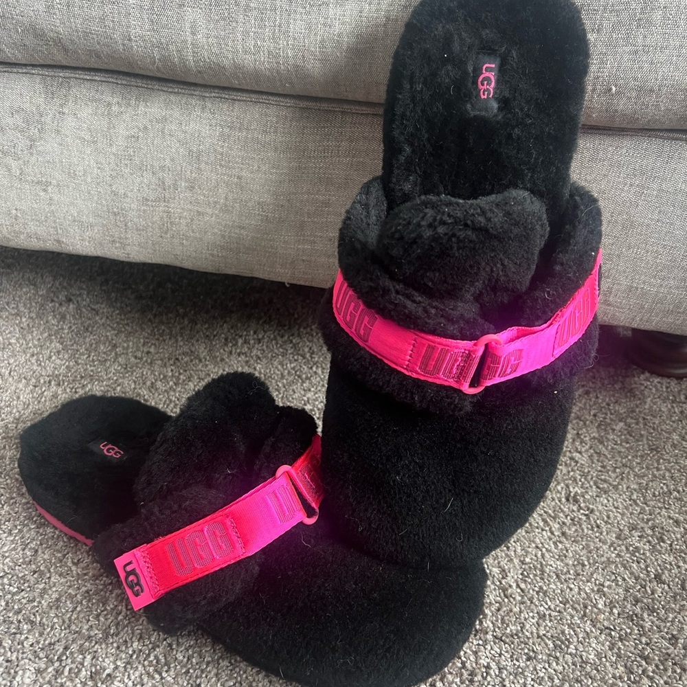 UGG fluff it Black/pink mens slippers